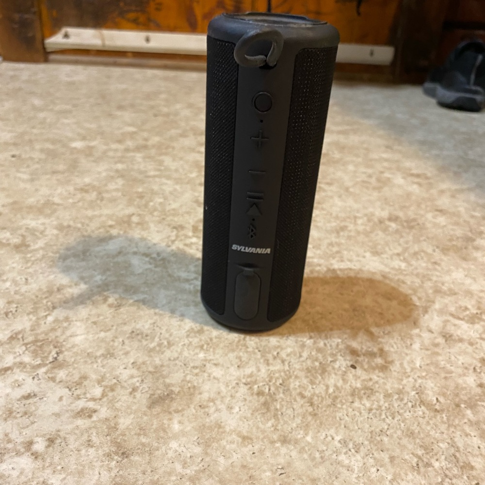 Never been used Sylvania Bluetooth speaker